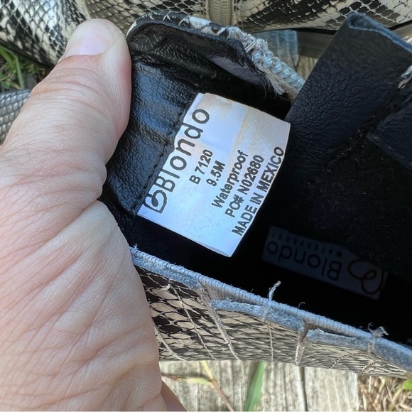 𝅺BLONDO VELLA BOOTIE (B7120) Size 9.5 - Picture 8 of 8